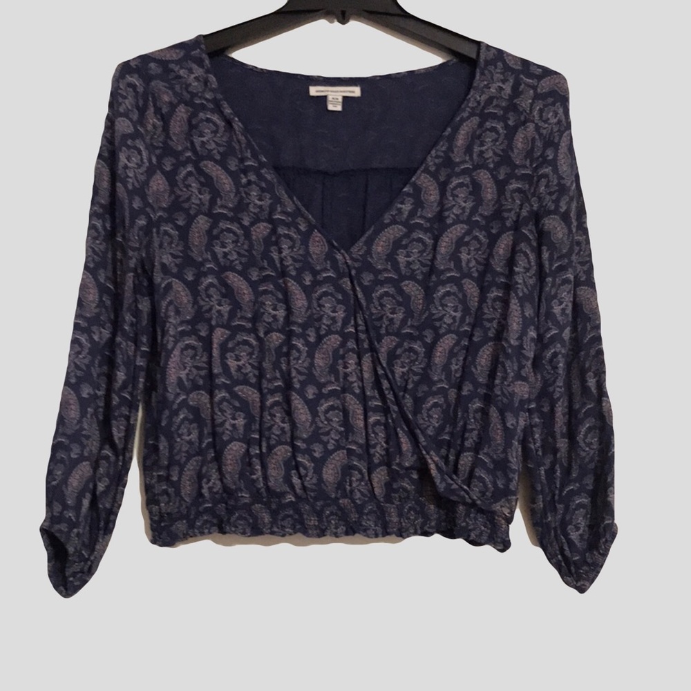 American Eagle Paisley Print Blue V-Neck Top Size M